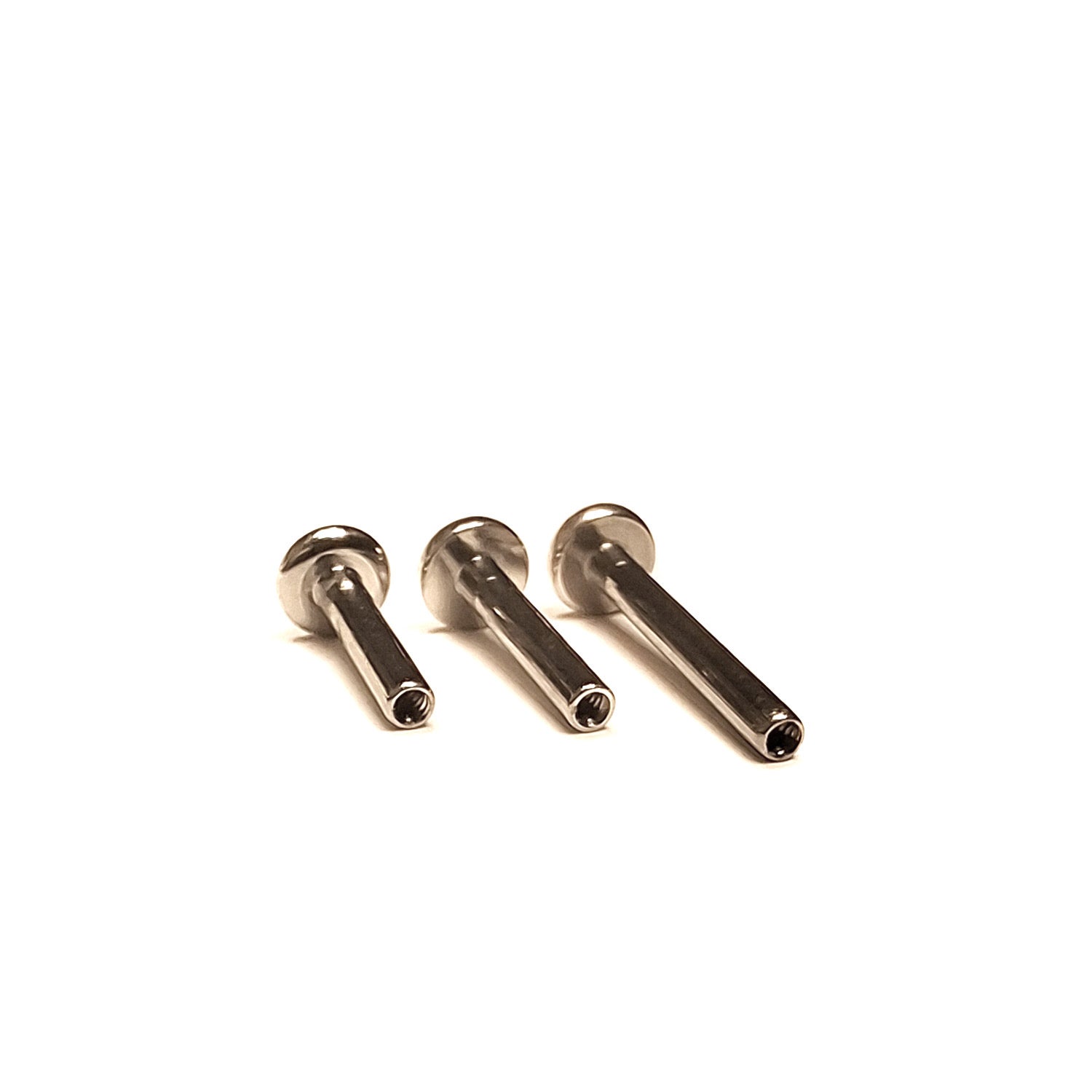 Barre labret argentée vice interne